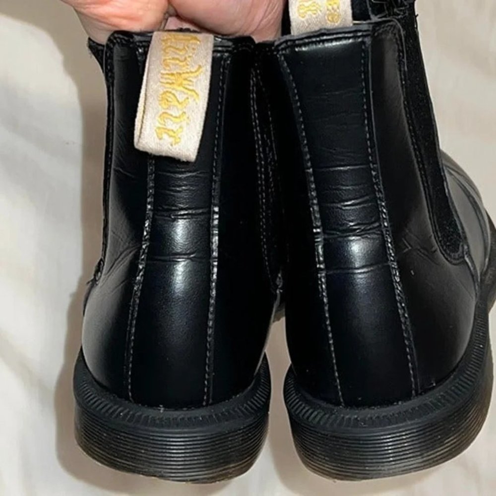 Dr. Martens Vegan Flora Chelsea Boots - Picture 4 of 4